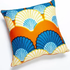 Funda de cojín con estampado africano de abanicos. Tejido wax 100% algodón. Decoración ética para tu hogar.​