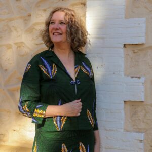 Falda larga holgada con estampado africano. Moda artesanal étnica hecha a mano con valores, propósito y alma.