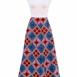 Falda larga con estampado africano en tonos azul y granate. Ideal para quienes buscan moda inclusiva y ética.