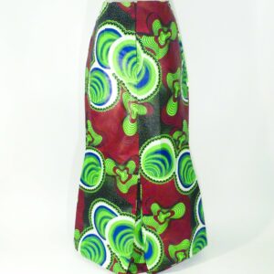 Falda africana larga estampada en tonos granate, verde lima y azul. Hecha a mano. Prenda atemporal y con alma.
