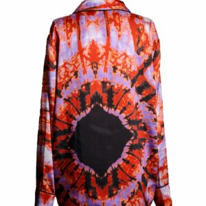 Pijama hecho a mano estampado de tela africana y producción limitada. Apoya a mujeres artesanas adquiriéndolo.