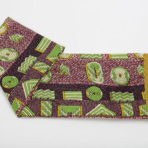 Toalla estampada de tela wax africana. Descubre complementos étnicos hechos a mano que aúnan estilo y valores.