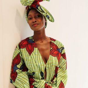 Vestido TOT HOM Amy con estampado africano de flores rojo y lima. Edición limitada. Moda étnica con valores.