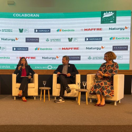 Leticia Valera participa en la mesa "La ciudad que cuida" del III Observatorio Objetivos de Desarrollo Sostenible celebrado en Valencia.