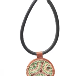 Choker africano bordado artesanalmente. Complementos étnicos hechos a mano que unen estilo y compromiso social.